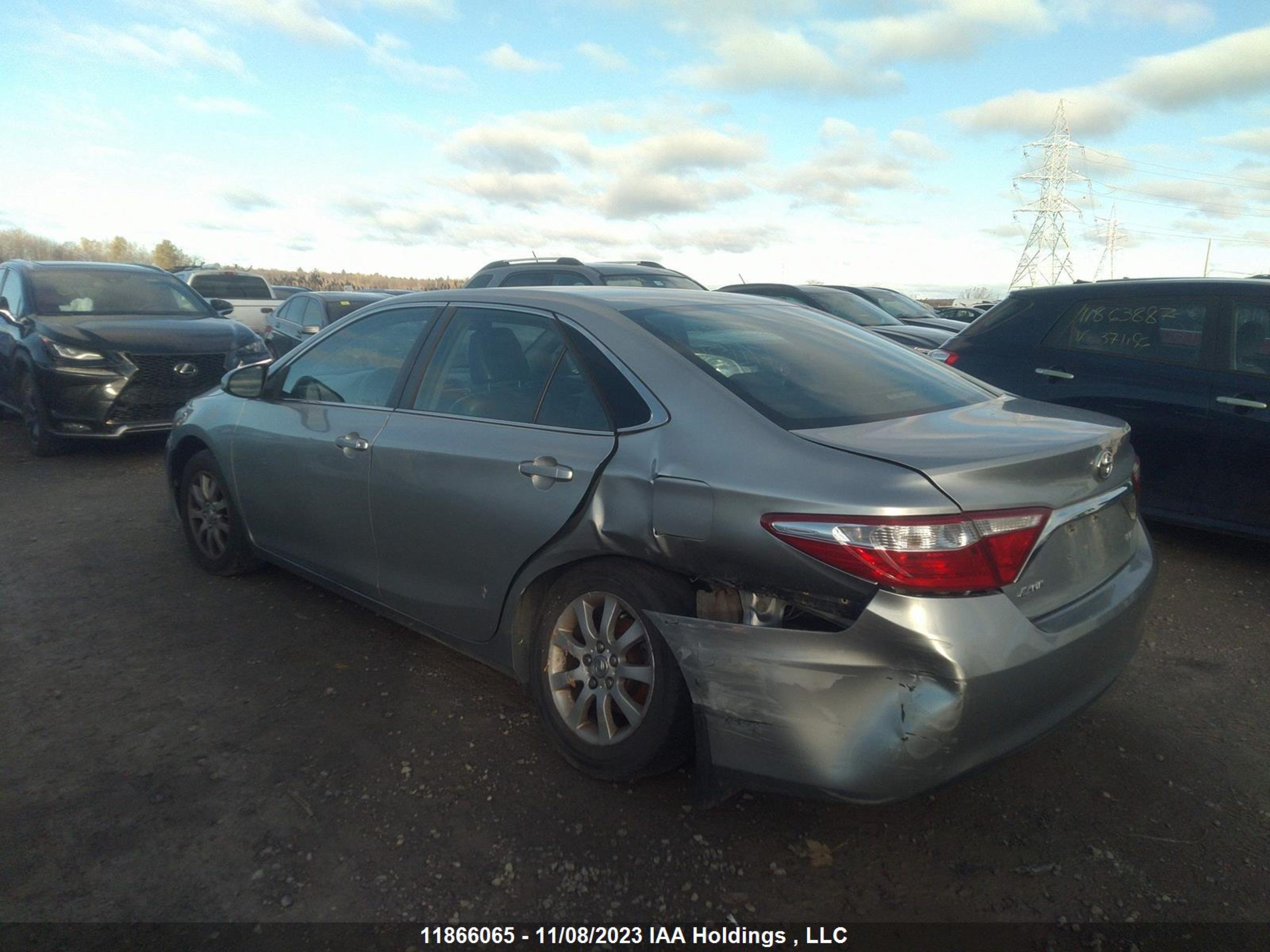 Photo 2 VIN: 4T1BF1FK8HU747352 - TOYOTA CAMRY 