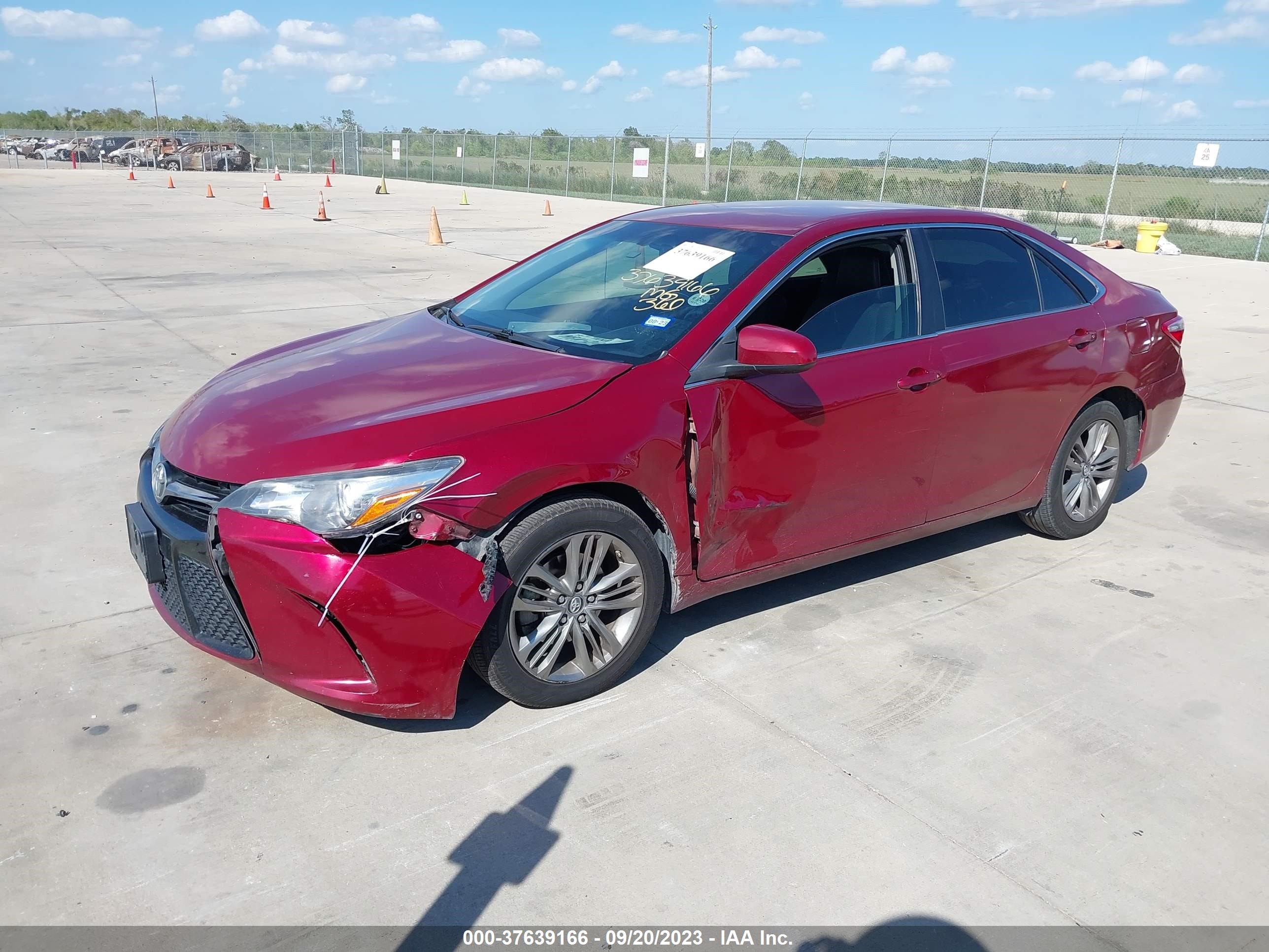 Photo 1 VIN: 4T1BF1FK8HU772588 - TOYOTA CAMRY 