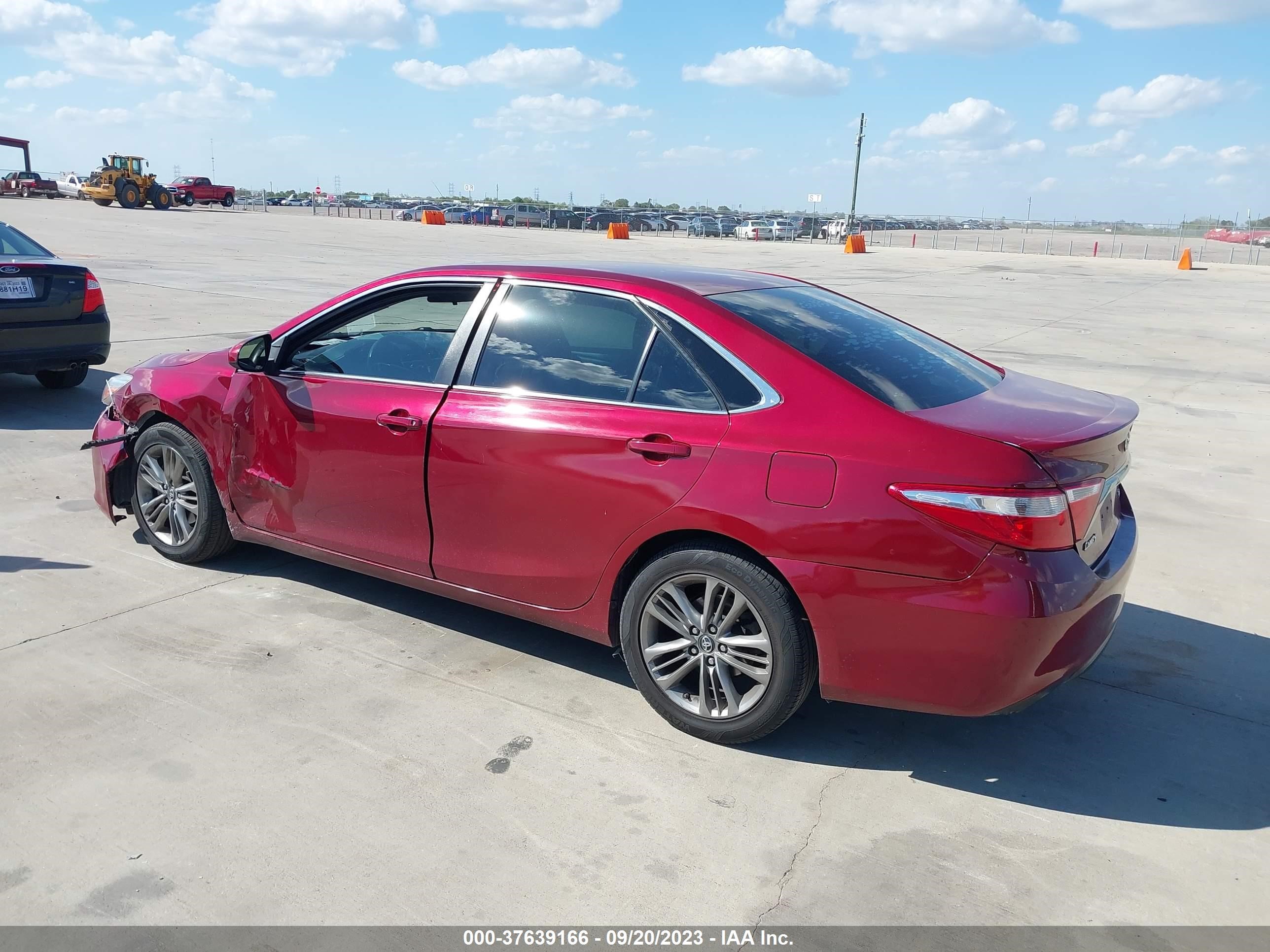 Photo 2 VIN: 4T1BF1FK8HU772588 - TOYOTA CAMRY 