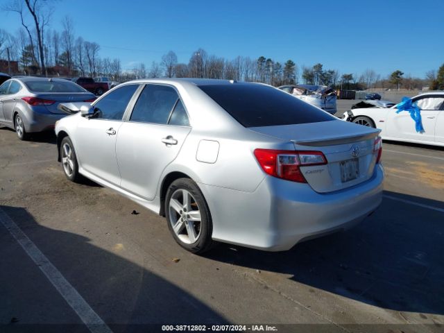 Photo 2 VIN: 4T1BF1FK9CU041497 - TOYOTA CAMRY 