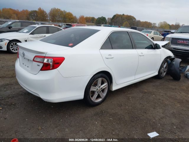 Photo 3 VIN: 4T1BF1FK9CU132947 - TOYOTA CAMRY 