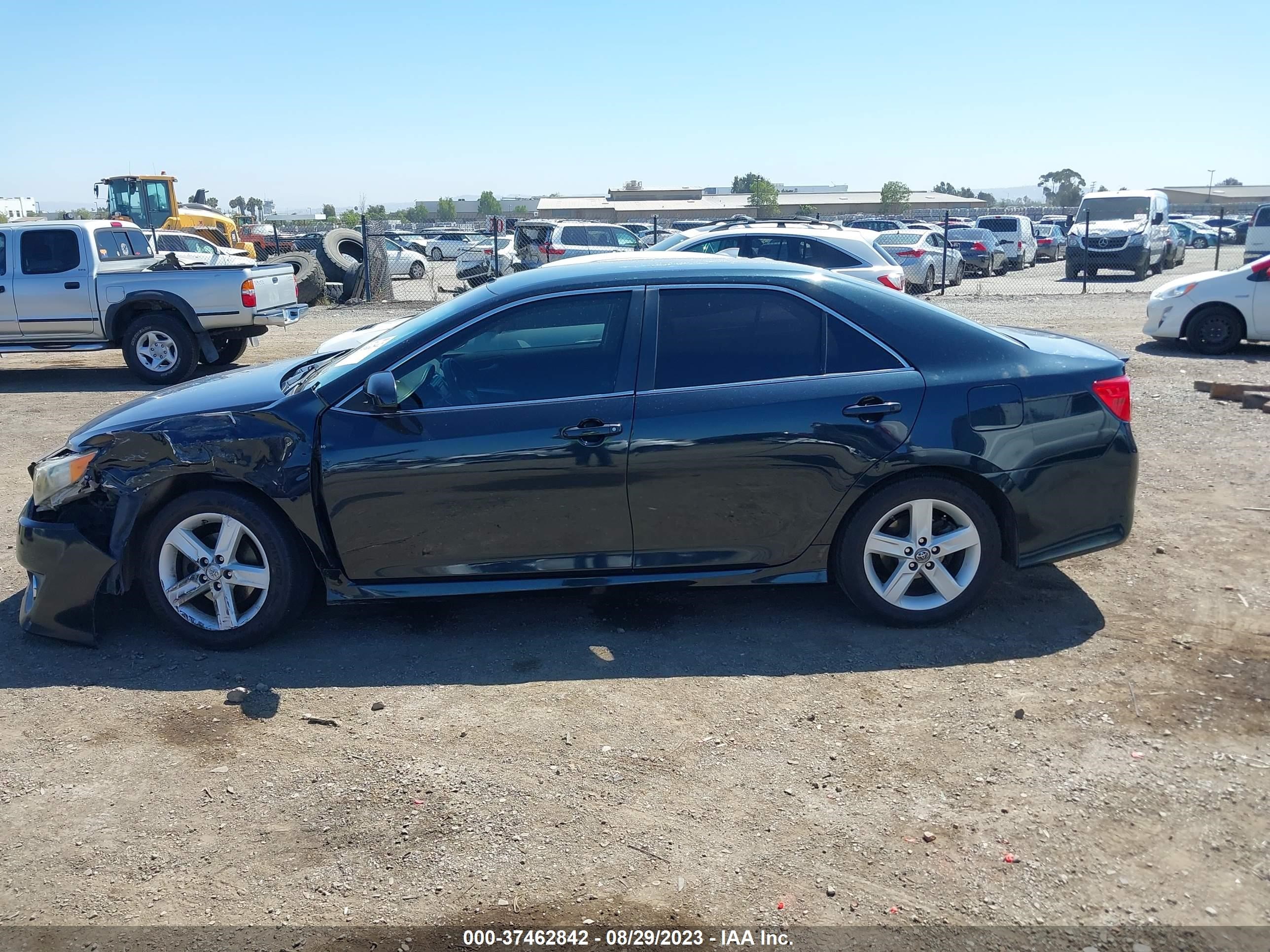 Photo 13 VIN: 4T1BF1FK9CU132981 - TOYOTA CAMRY 