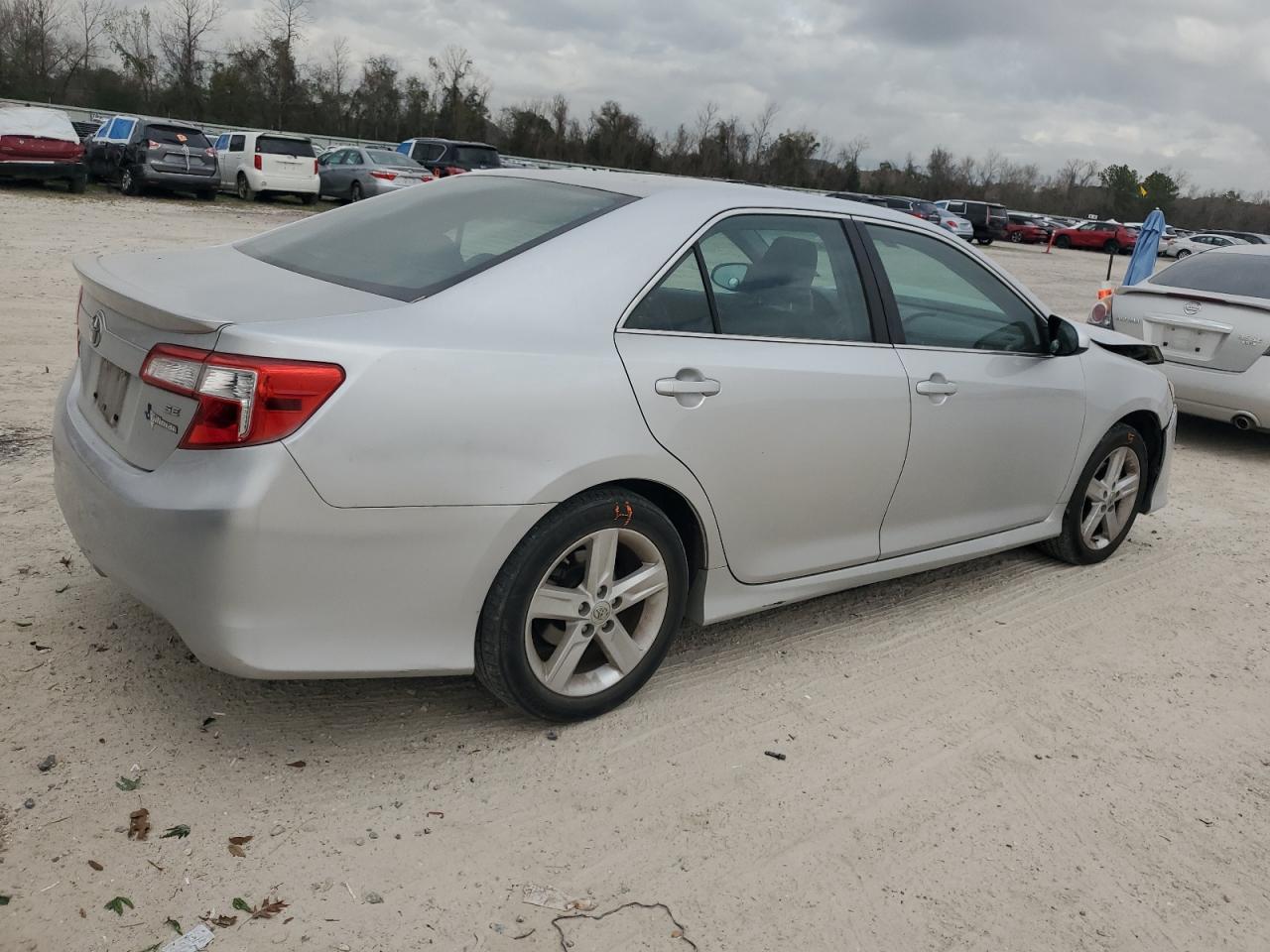 Photo 2 VIN: 4T1BF1FK9CU176219 - TOYOTA CAMRY 