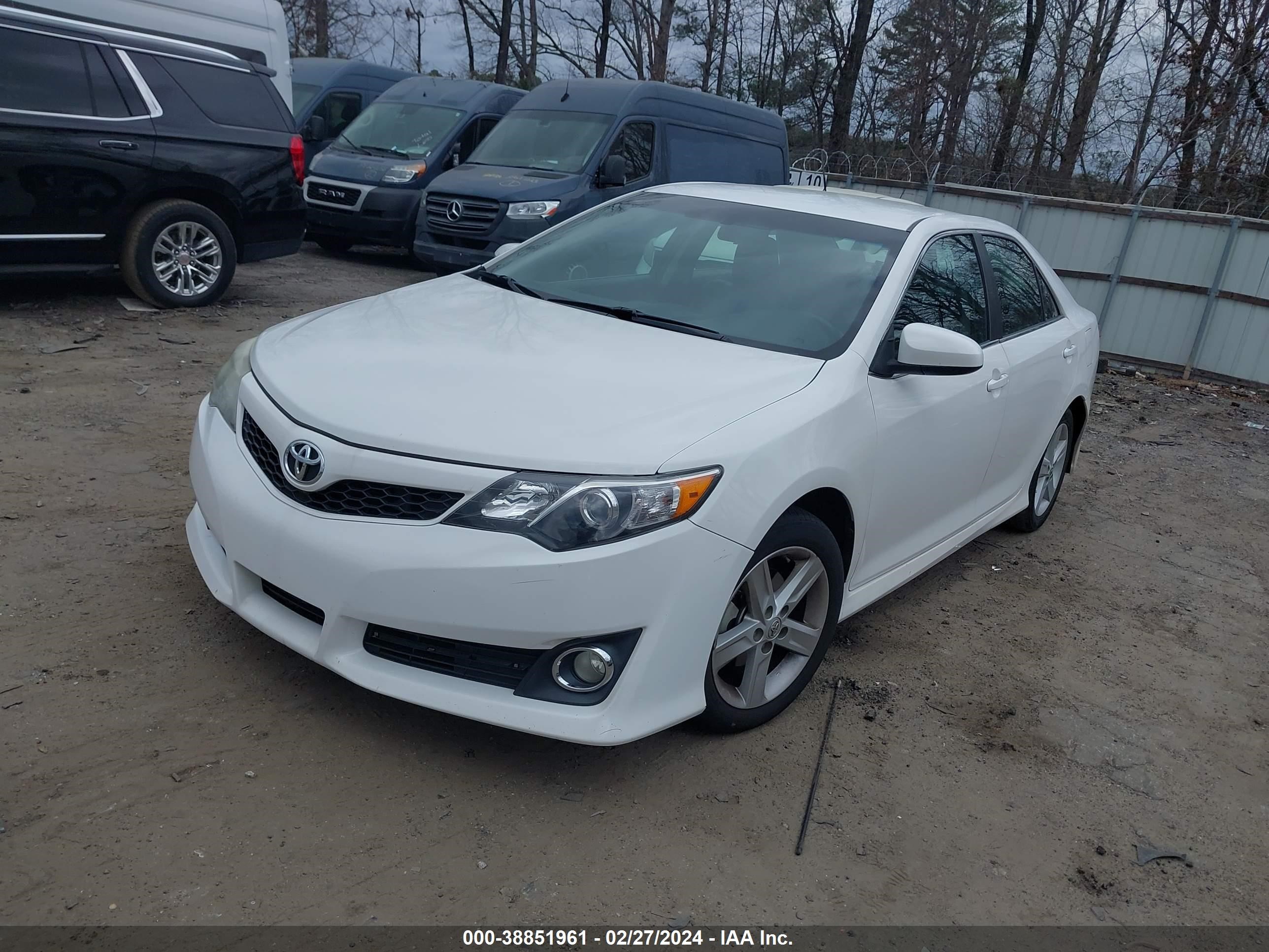 Photo 1 VIN: 4T1BF1FK9DU664684 - TOYOTA CAMRY 