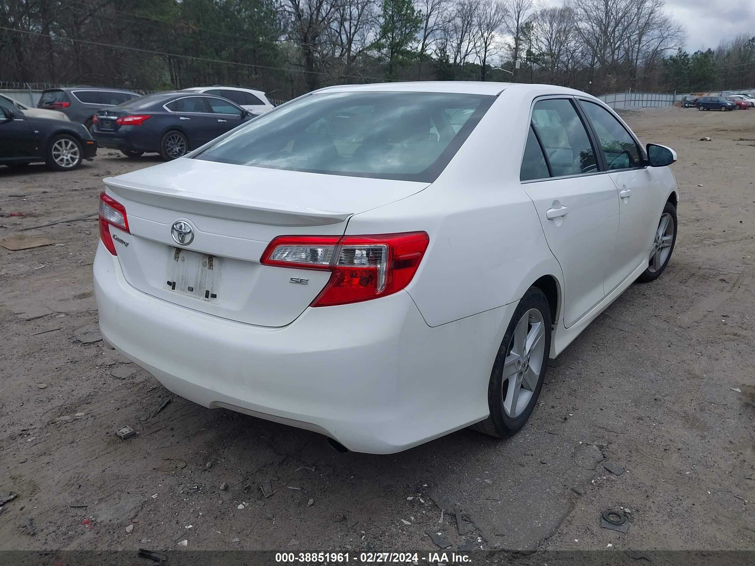 Photo 3 VIN: 4T1BF1FK9DU664684 - TOYOTA CAMRY 