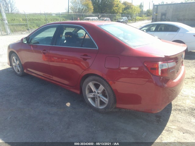 Photo 2 VIN: 4T1BF1FK9DU704892 - TOYOTA CAMRY 