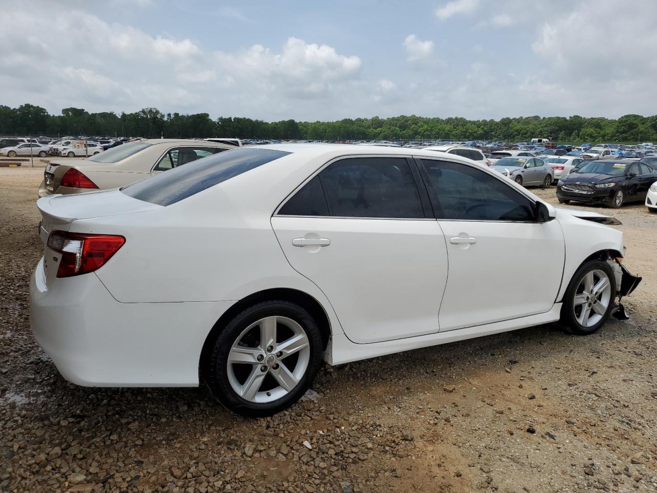 Photo 2 VIN: 4T1BF1FK9DU716721 - TOYOTA CAMRY 