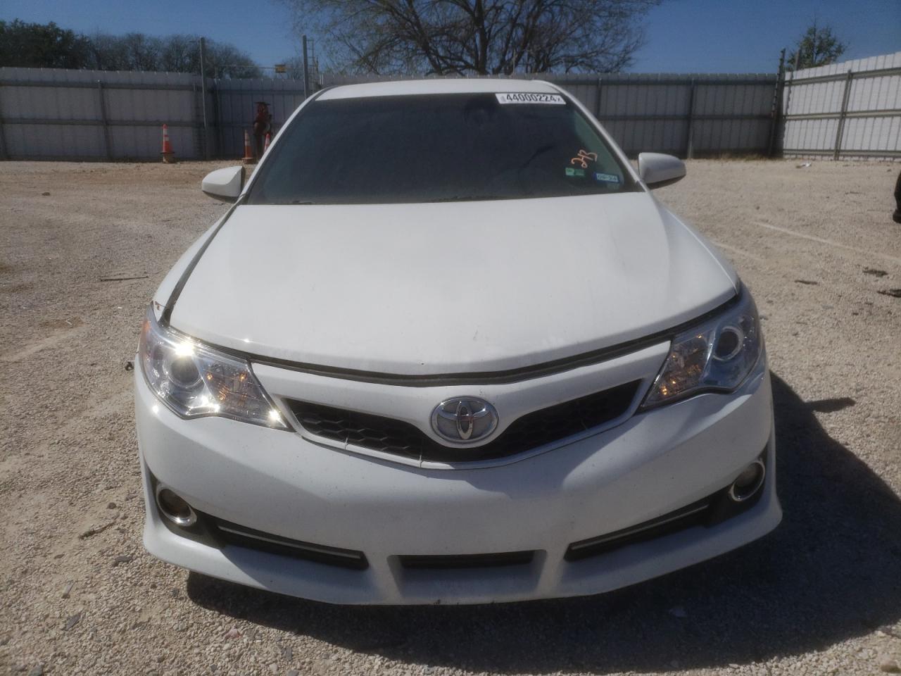 Photo 4 VIN: 4T1BF1FK9EU300279 - TOYOTA CAMRY 