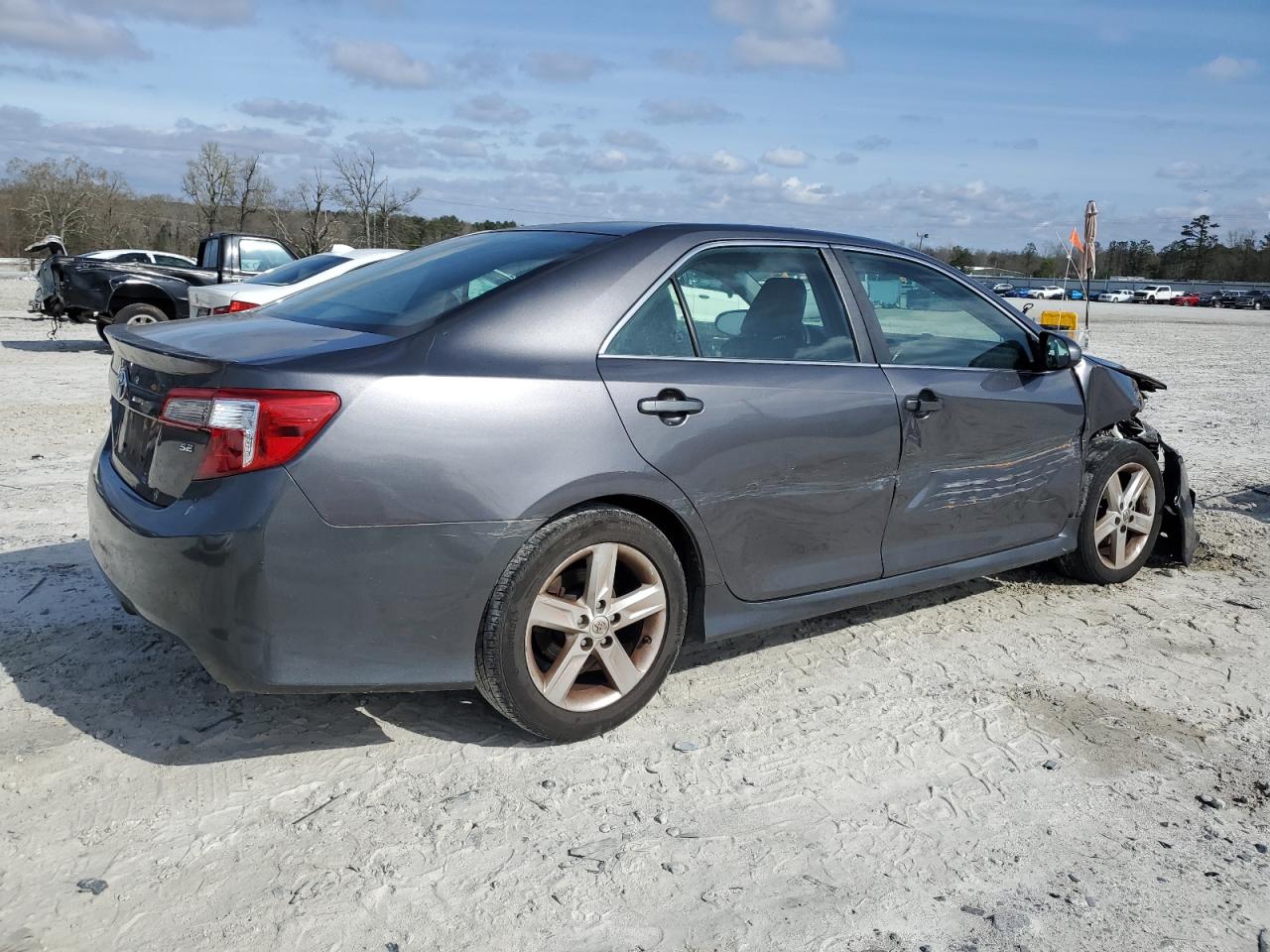 Photo 2 VIN: 4T1BF1FK9EU361051 - TOYOTA CAMRY 