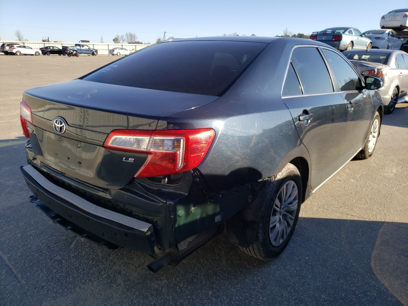 Photo 3 VIN: 4T1BF1FK9EU403735 - TOYOTA CAMRY L 