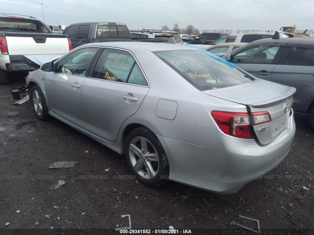 Photo 2 VIN: 4T1BF1FK9EU450991 - TOYOTA CAMRY 