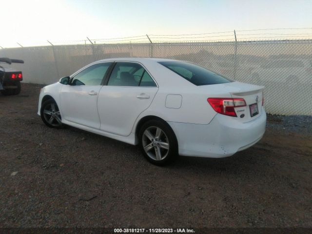 Photo 2 VIN: 4T1BF1FK9EU750434 - TOYOTA CAMRY 