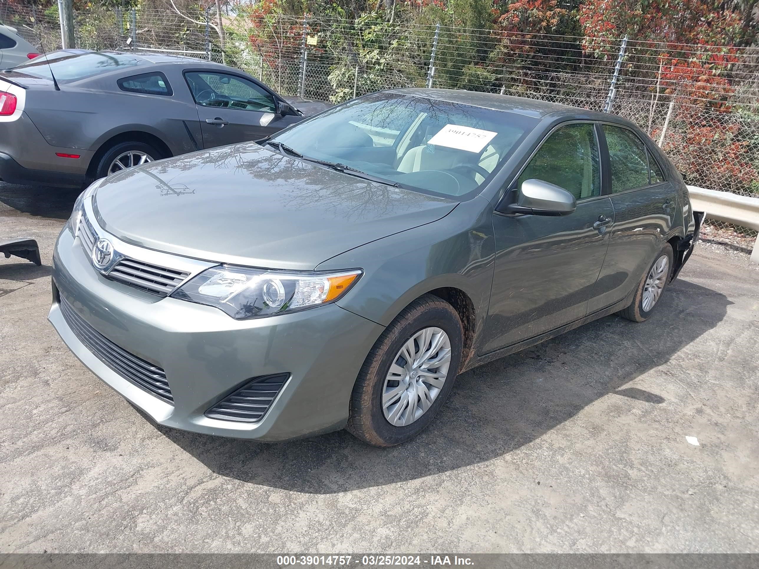 Photo 1 VIN: 4T1BF1FK9EU824290 - TOYOTA CAMRY 