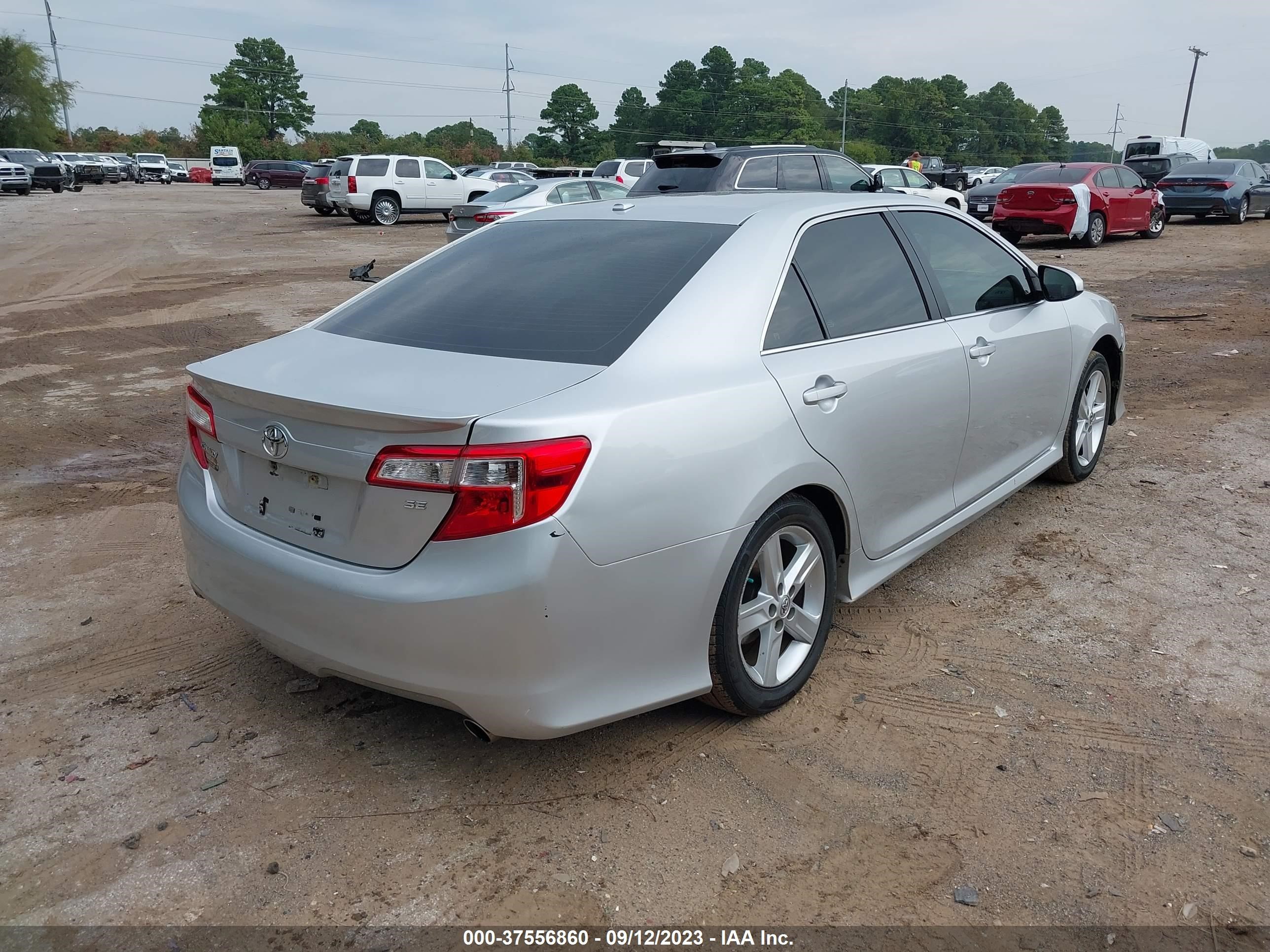 Photo 3 VIN: 4T1BF1FK9EU839632 - TOYOTA CAMRY 