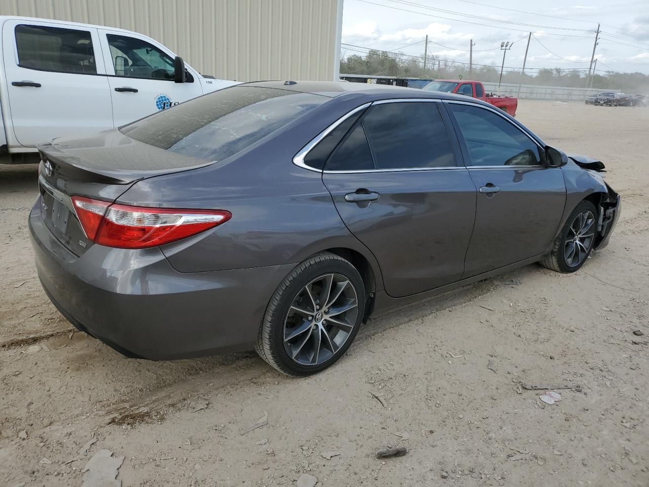 Photo 2 VIN: 4T1BF1FK9FU488271 - TOYOTA CAMRY 