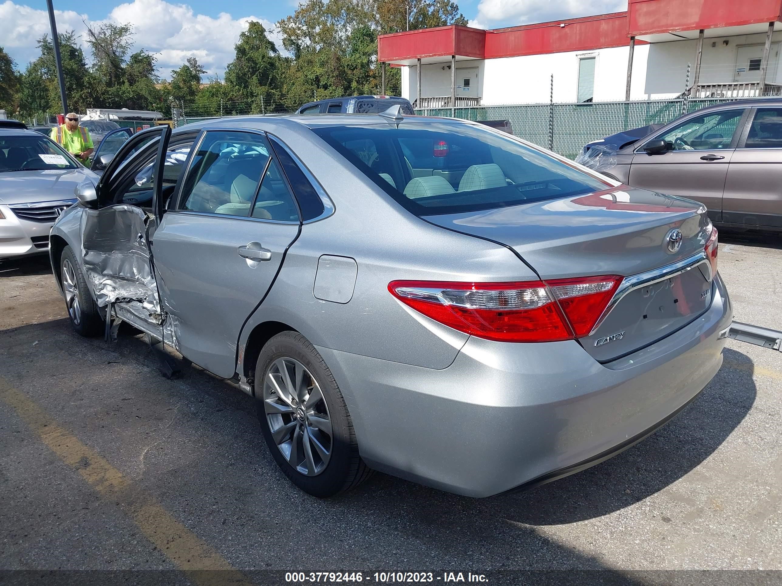 Photo 2 VIN: 4T1BF1FK9FU914153 - TOYOTA CAMRY 