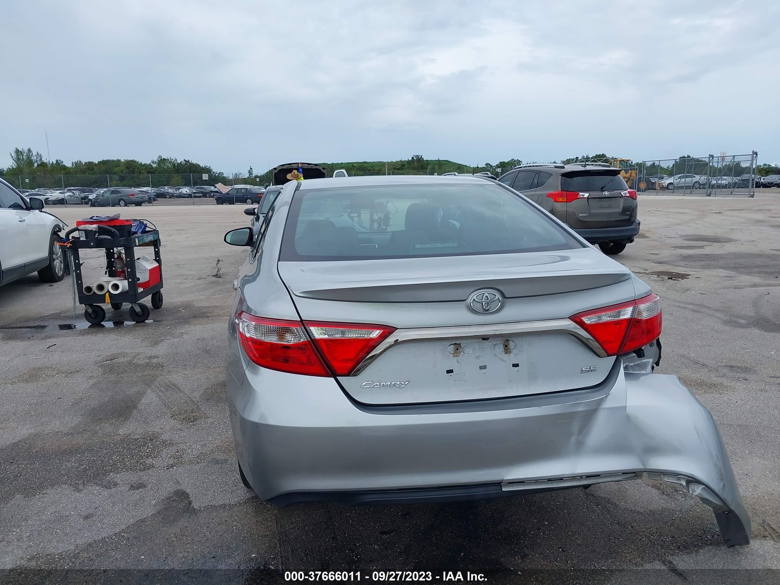 Photo 15 VIN: 4T1BF1FK9FU956984 - TOYOTA CAMRY 