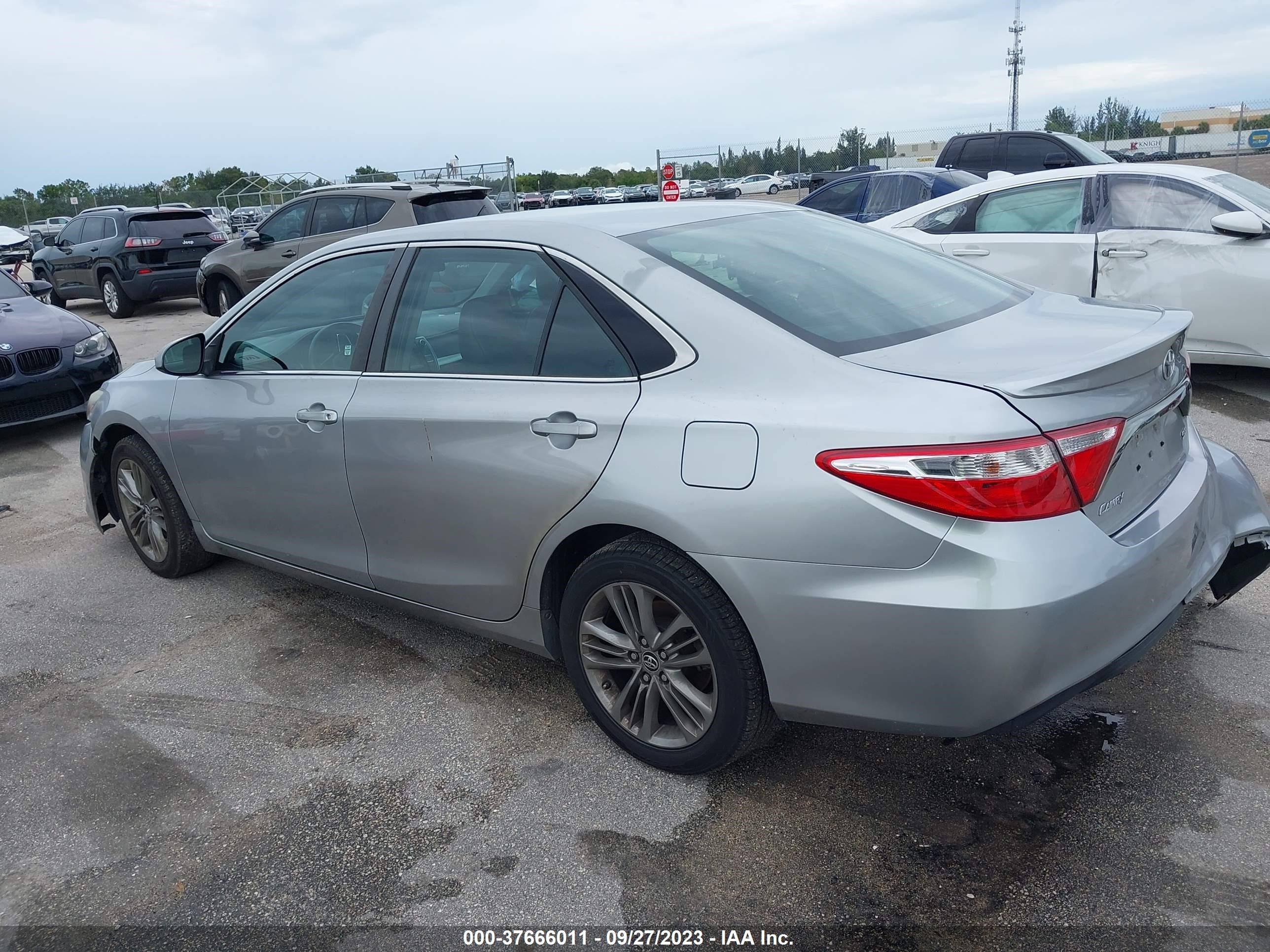 Photo 2 VIN: 4T1BF1FK9FU956984 - TOYOTA CAMRY 