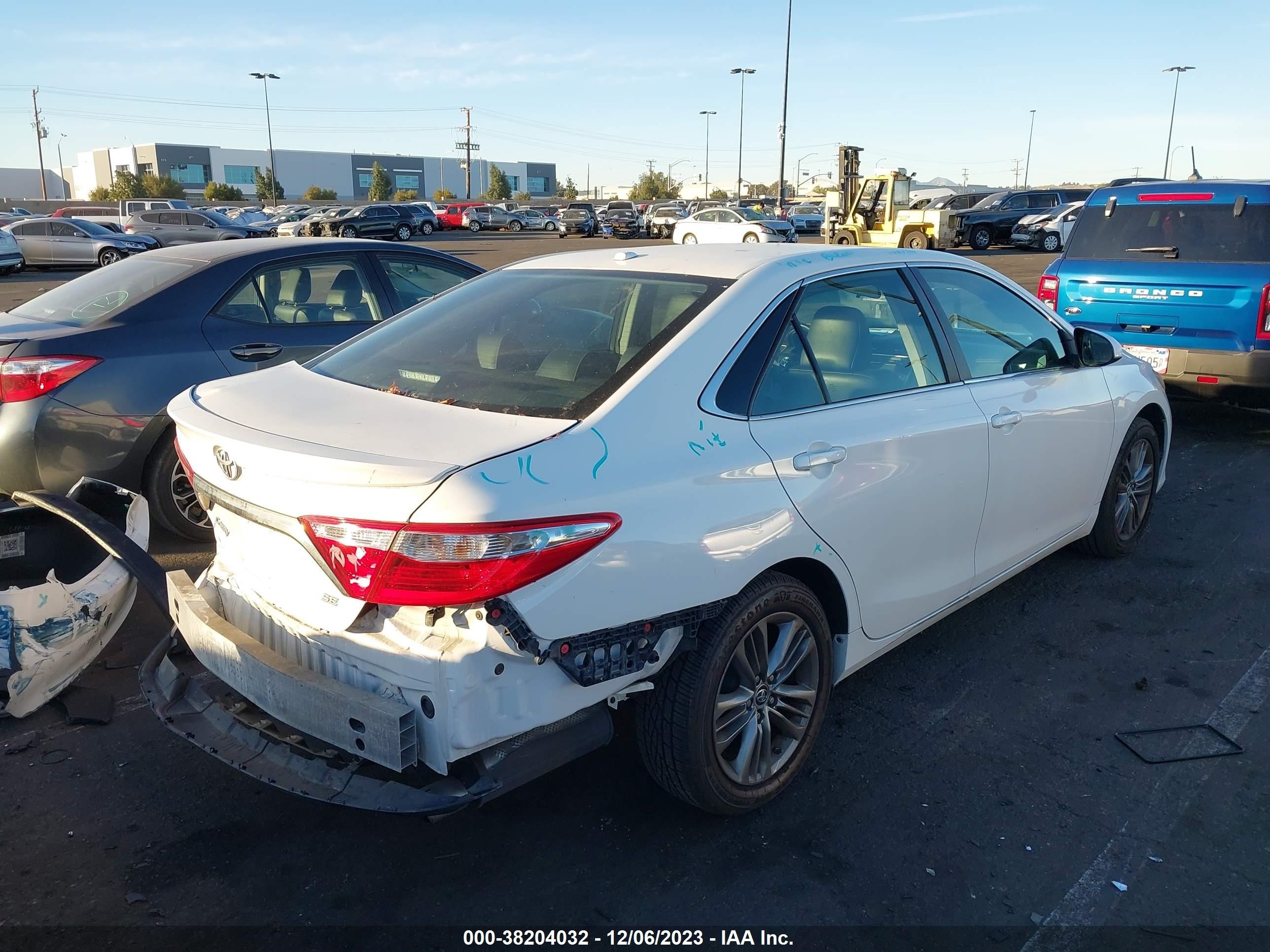 Photo 3 VIN: 4T1BF1FK9GU126605 - TOYOTA CAMRY 