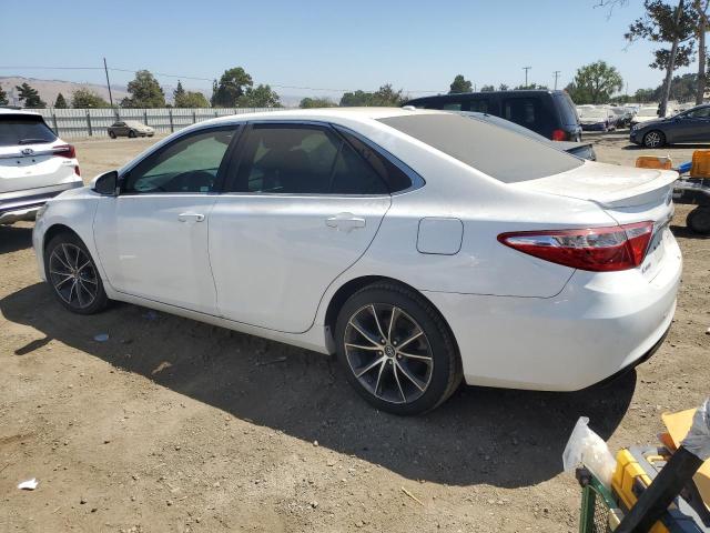 Photo 1 VIN: 4T1BF1FK9HU647325 - TOYOTA CAMRY LE 