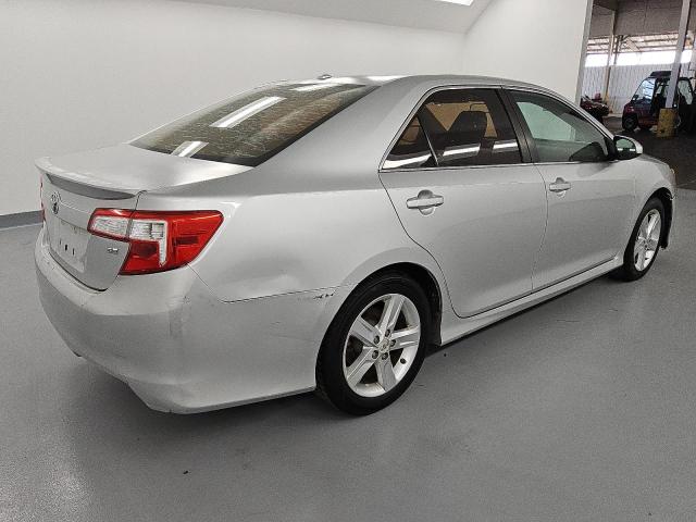 Photo 2 VIN: 4T1BF1FKXCU011697 - TOYOTA CAMRY BASE 