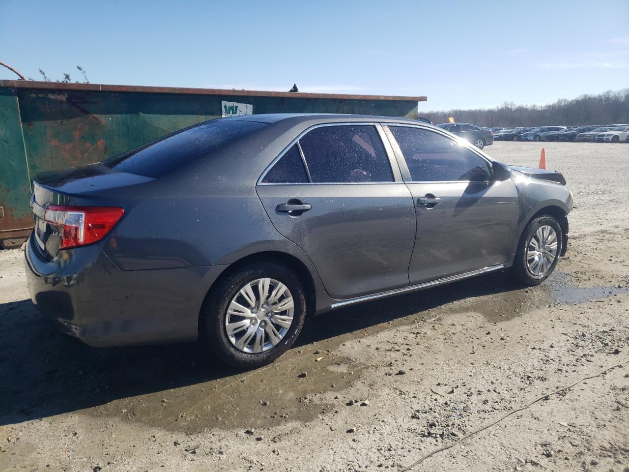 Photo 2 VIN: 4T1BF1FKXCU047387 - TOYOTA CAMRY 