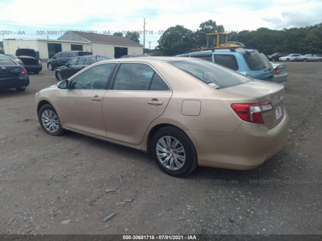 Photo 2 VIN: 4T1BF1FKXCU064772 - TOYOTA CAMRY 