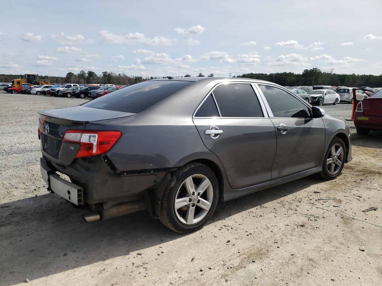 Photo 2 VIN: 4T1BF1FKXCU124632 - TOYOTA CAMRY 