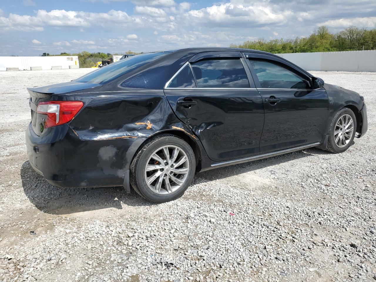 Photo 2 VIN: 4T1BF1FKXCU132813 - TOYOTA CAMRY 