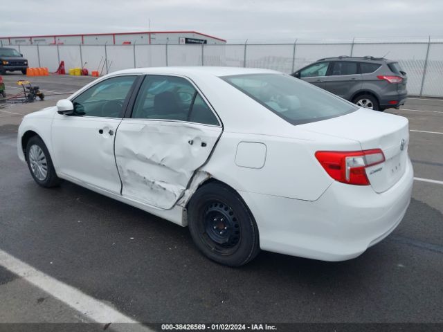 Photo 2 VIN: 4T1BF1FKXCU545105 - TOYOTA CAMRY 