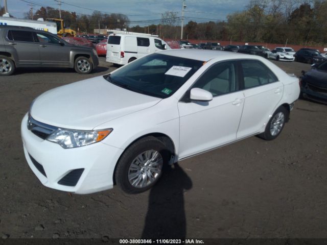 Photo 1 VIN: 4T1BF1FKXCU561871 - TOYOTA CAMRY 