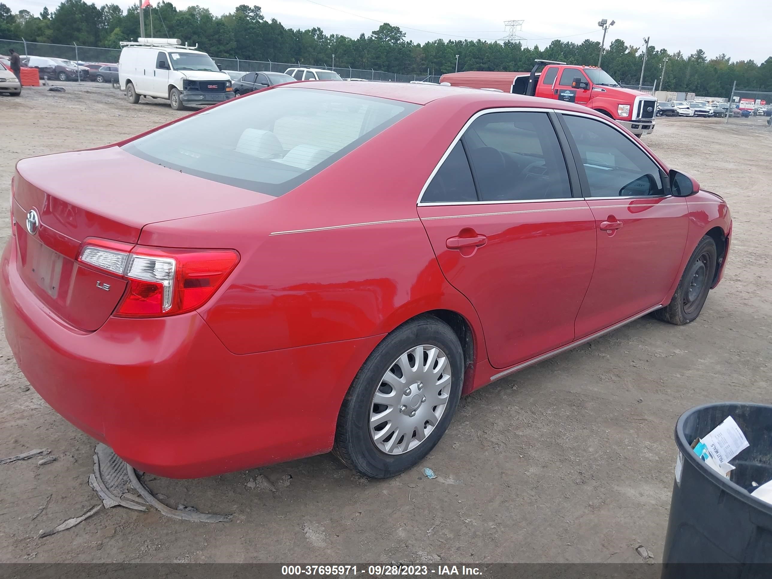 Photo 3 VIN: 4T1BF1FKXCU569808 - TOYOTA CAMRY 