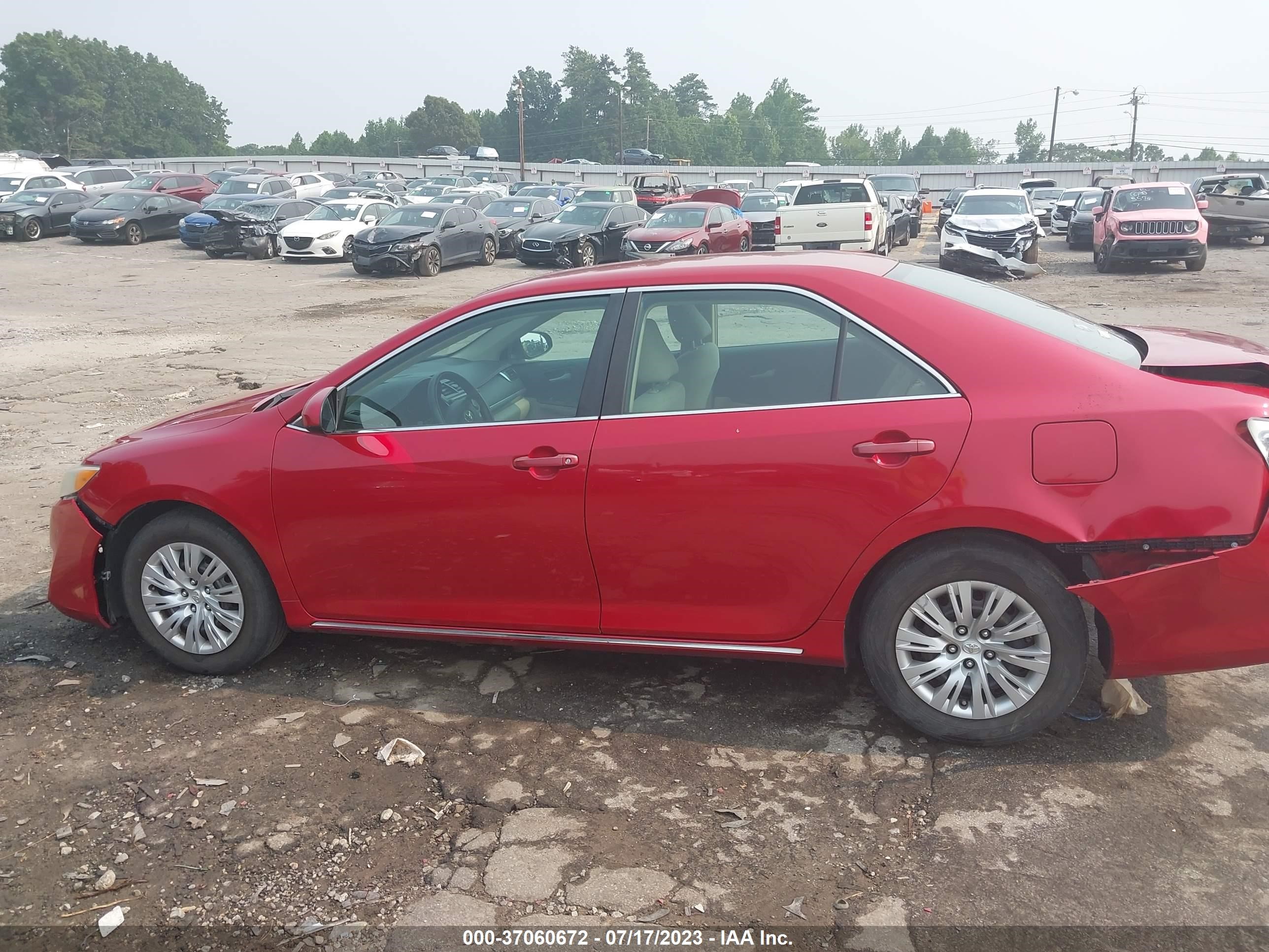 Photo 13 VIN: 4T1BF1FKXCU572465 - TOYOTA CAMRY 