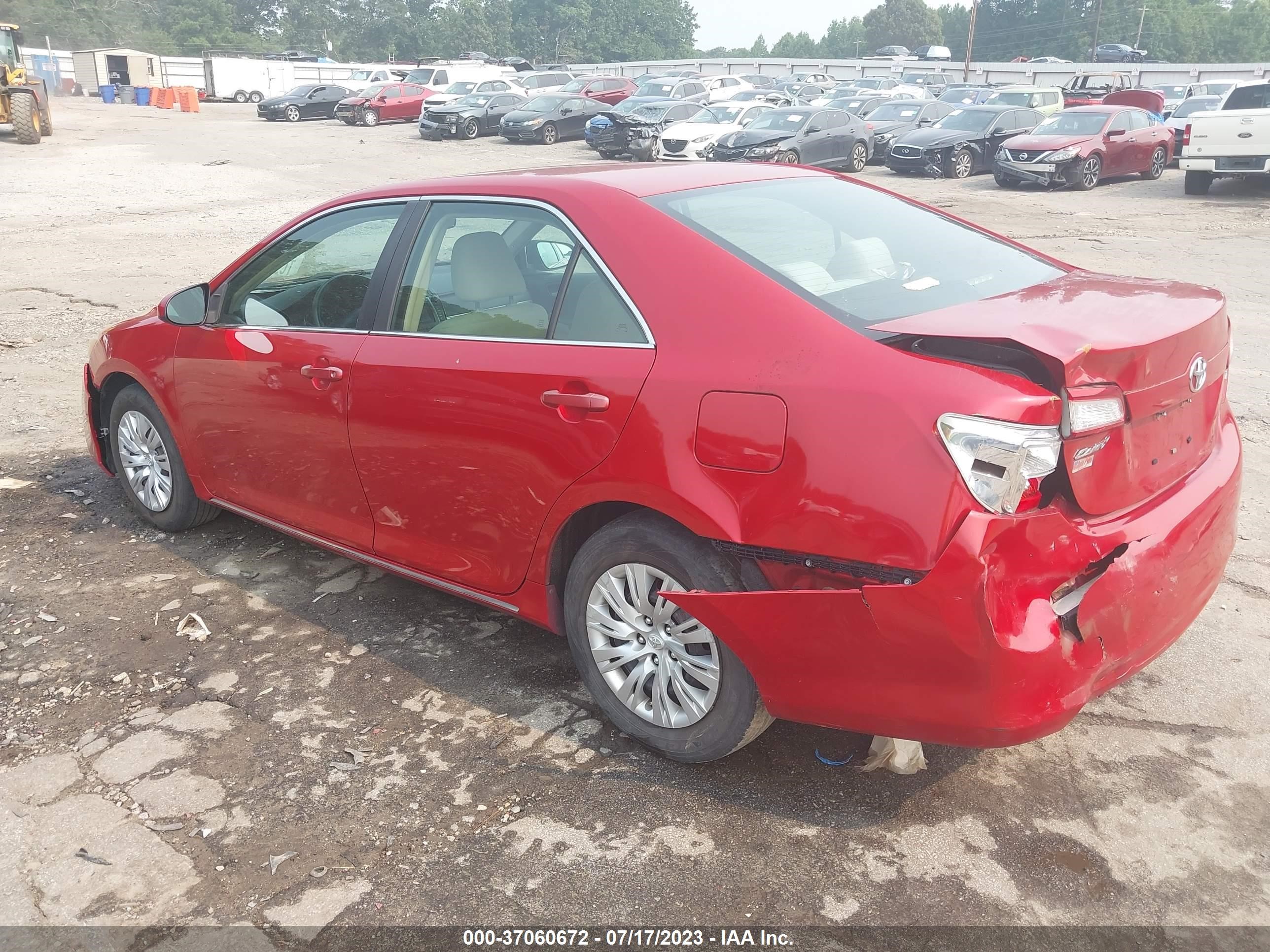 Photo 2 VIN: 4T1BF1FKXCU572465 - TOYOTA CAMRY 