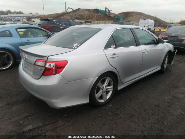 Photo 3 VIN: 4T1BF1FKXDU205504 - TOYOTA CAMRY 