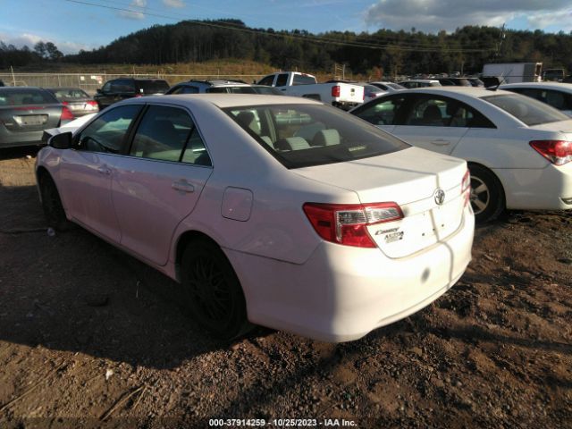 Photo 2 VIN: 4T1BF1FKXDU208516 - TOYOTA CAMRY 