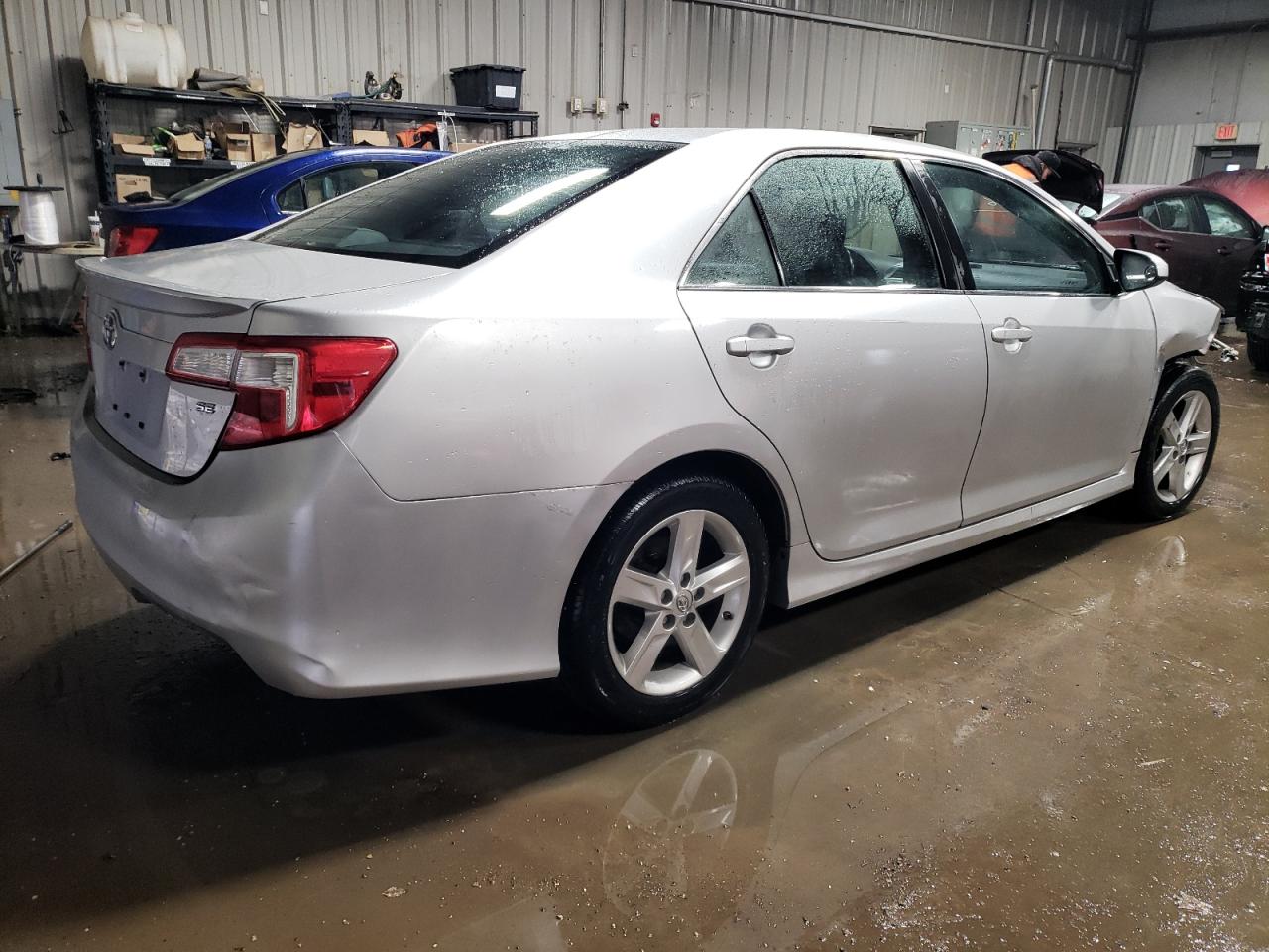 Photo 2 VIN: 4T1BF1FKXDU237076 - TOYOTA CAMRY 