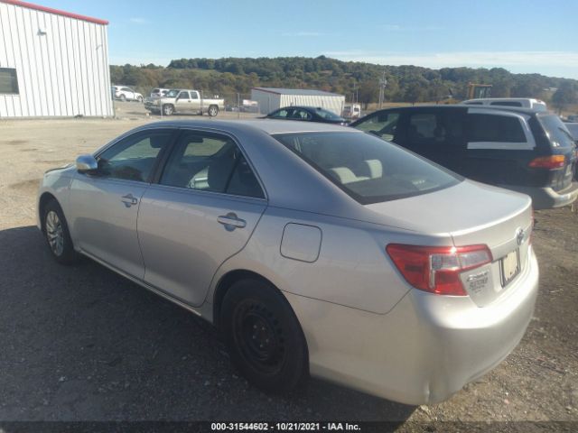 Photo 2 VIN: 4T1BF1FKXDU645013 - TOYOTA CAMRY 