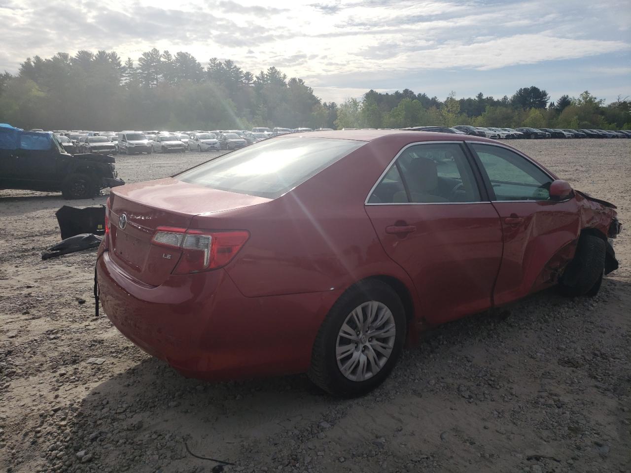 Photo 2 VIN: 4T1BF1FKXDU653709 - TOYOTA CAMRY 