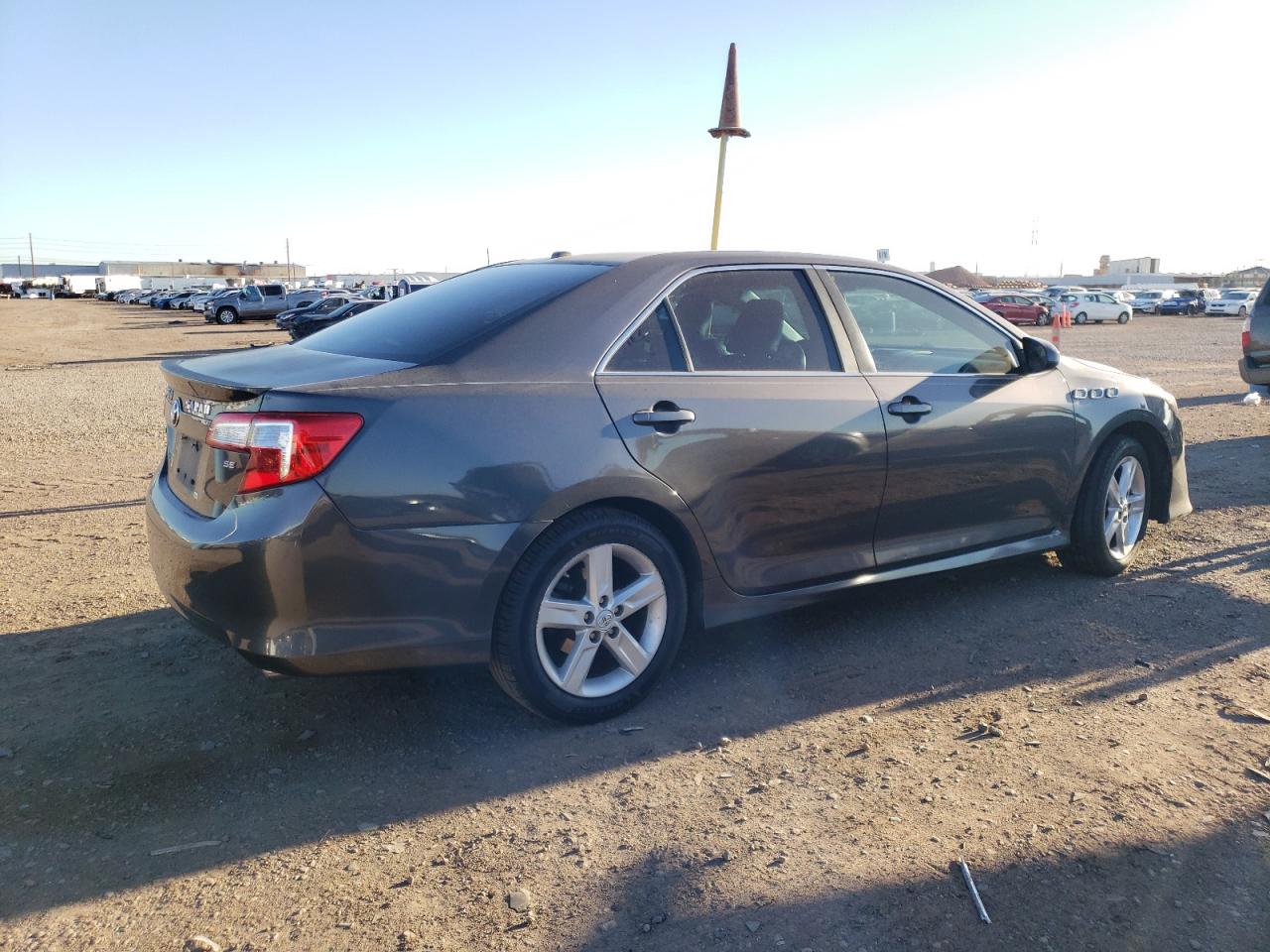 Photo 2 VIN: 4T1BF1FKXDU654956 - TOYOTA CAMRY 