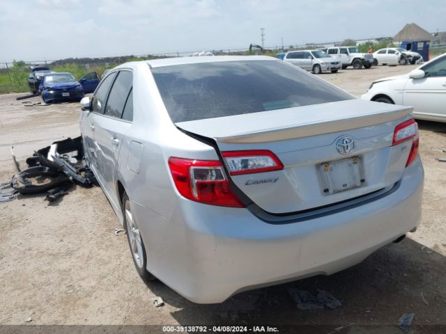 Photo 2 VIN: 4T1BF1FKXDU686273 - TOYOTA CAMRY 