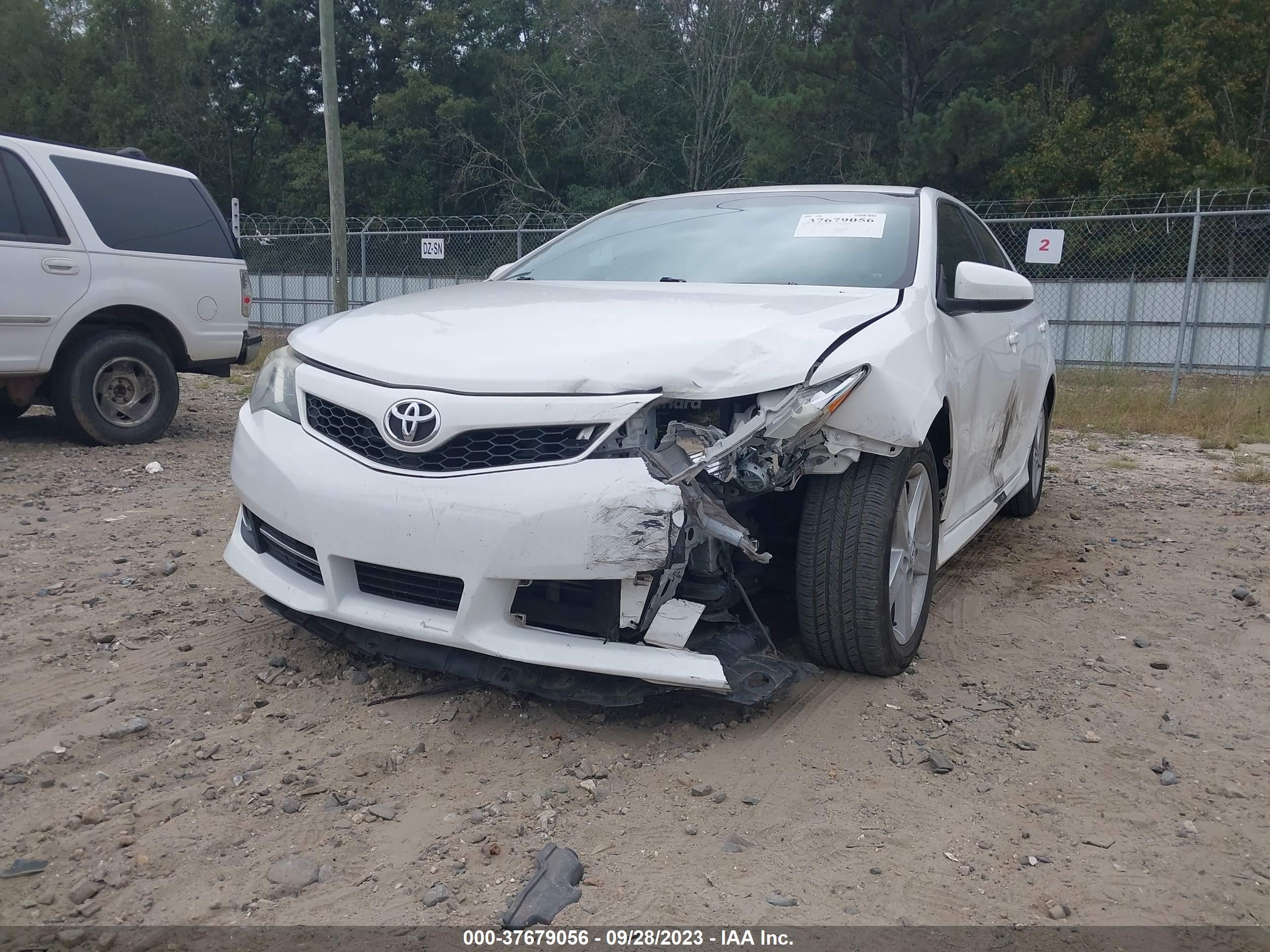 Photo 5 VIN: 4T1BF1FKXDU693059 - TOYOTA CAMRY 