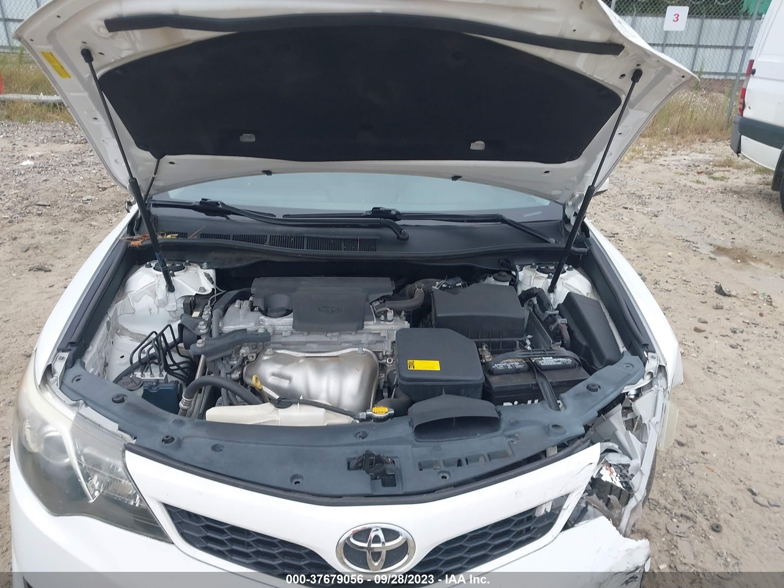 Photo 9 VIN: 4T1BF1FKXDU693059 - TOYOTA CAMRY 