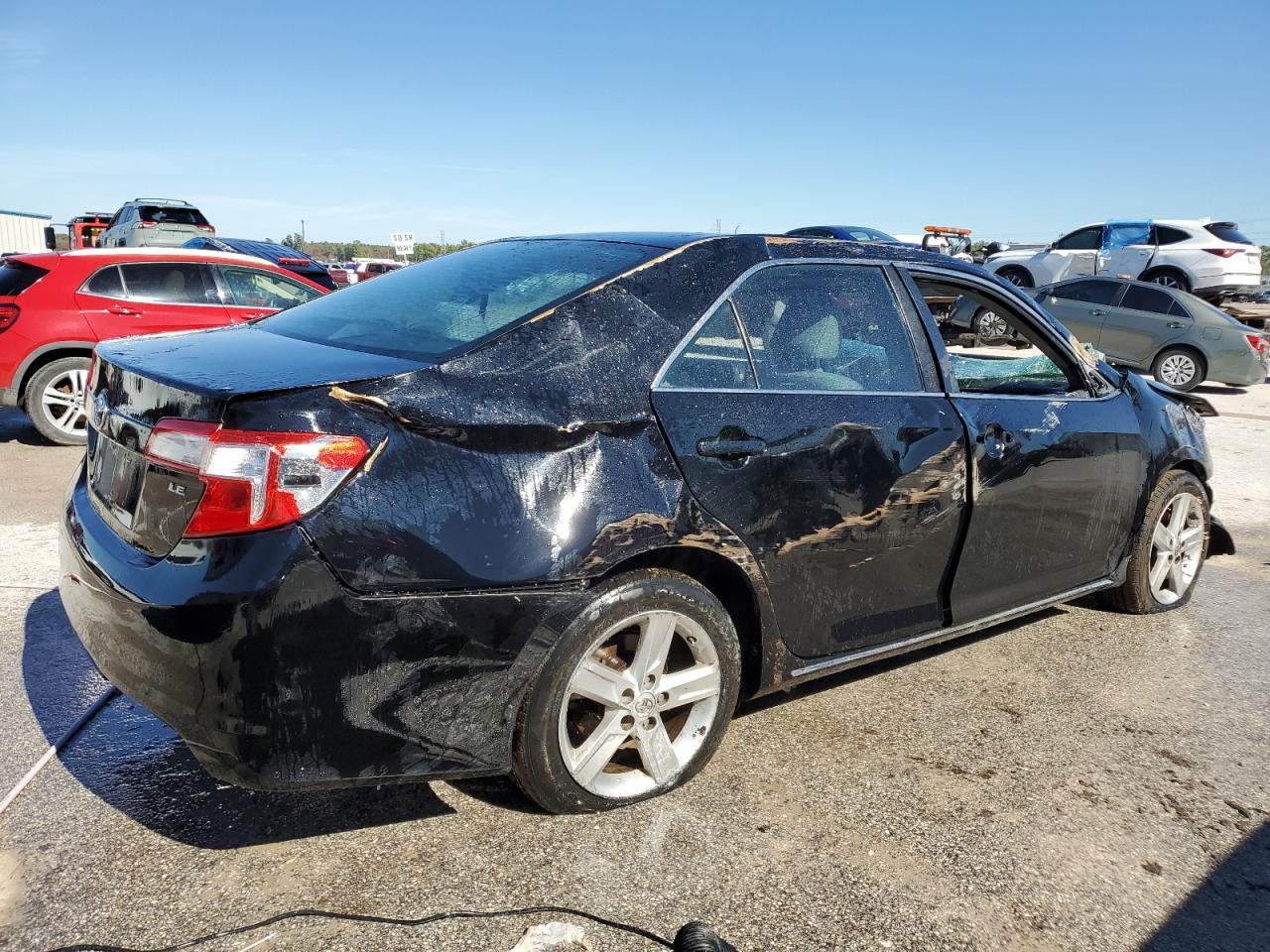 Photo 2 VIN: 4T1BF1FKXDU706389 - TOYOTA CAMRY 