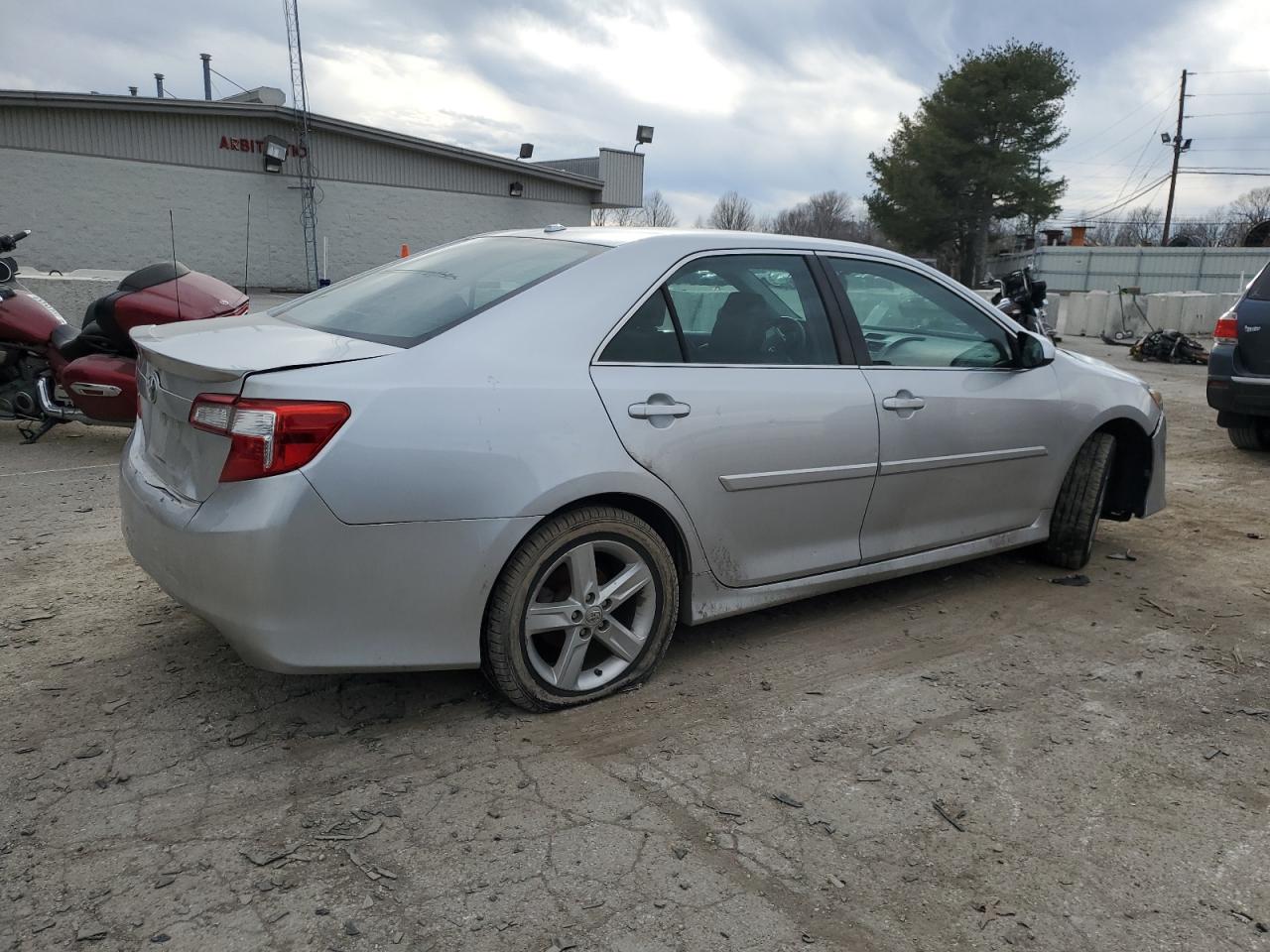 Photo 2 VIN: 4T1BF1FKXEU360152 - TOYOTA CAMRY 