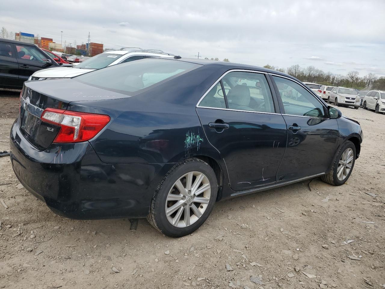 Photo 2 VIN: 4T1BF1FKXEU443371 - TOYOTA CAMRY 