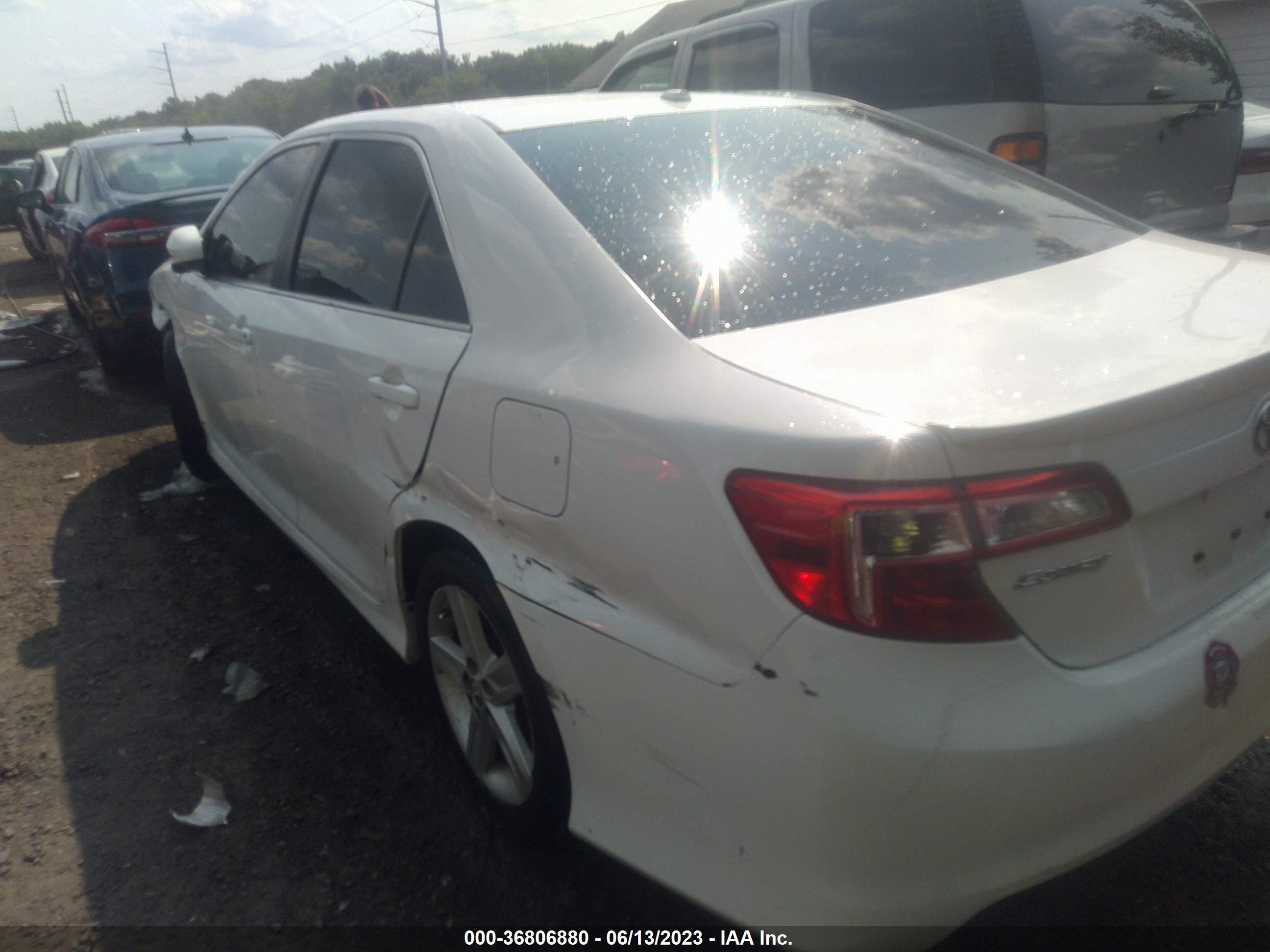 Photo 2 VIN: 4T1BF1FKXEU870338 - TOYOTA CAMRY 