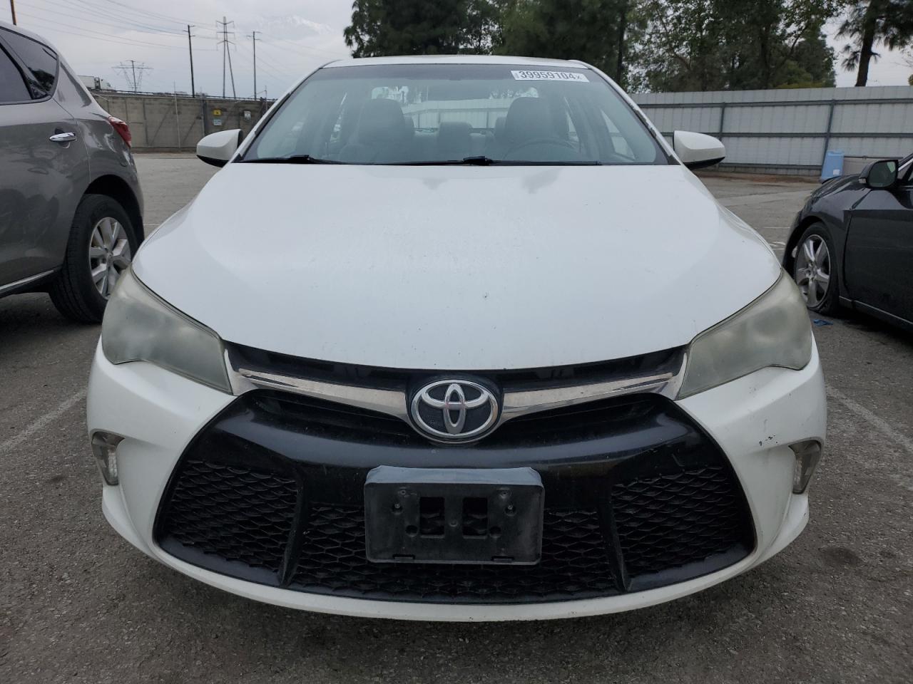 Photo 4 VIN: 4T1BF1FKXFU088719 - TOYOTA CAMRY 