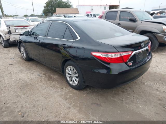 Photo 2 VIN: 4T1BF1FKXFU485640 - TOYOTA CAMRY 