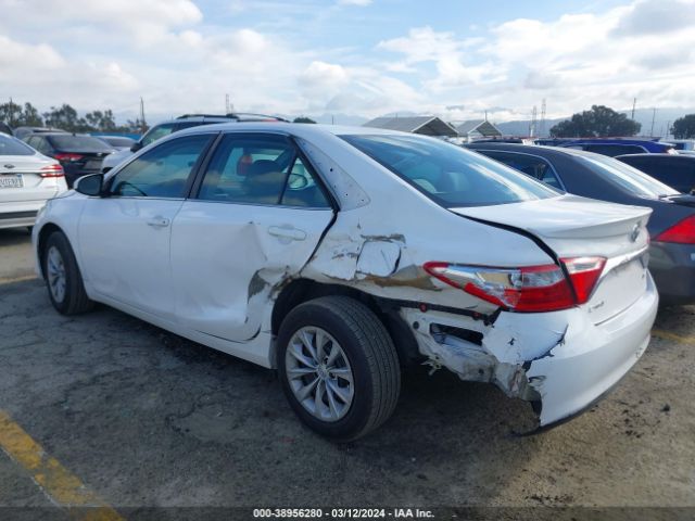 Photo 2 VIN: 4T1BF1FKXFU911021 - TOYOTA CAMRY 